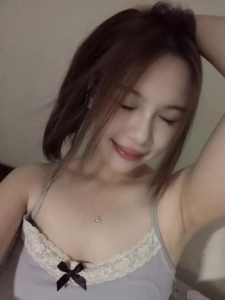 Vú to lồn đẹp cũng chỉ để cho đại gia cu dài địt